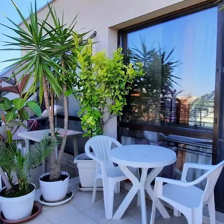 студио изгрев アパート ブルガス