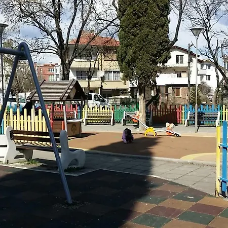 студио изгрев アパート